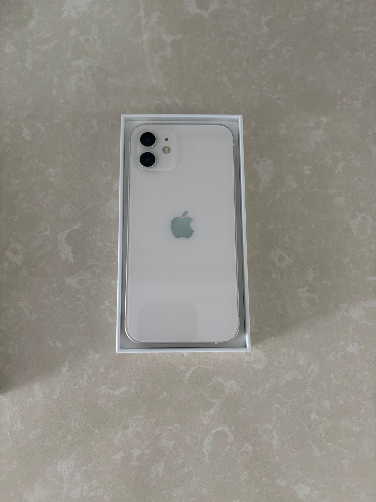 Apple iPhone 12 Weiß 128 GB Weiß
